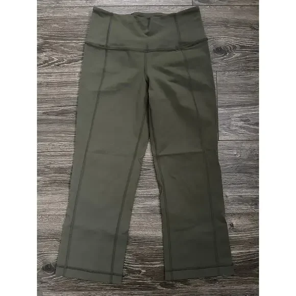Lululemon Gather And Crow Crop Size 4 Green - Picture 1 of 8
